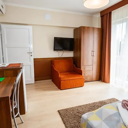 Pavai Hotel 3*