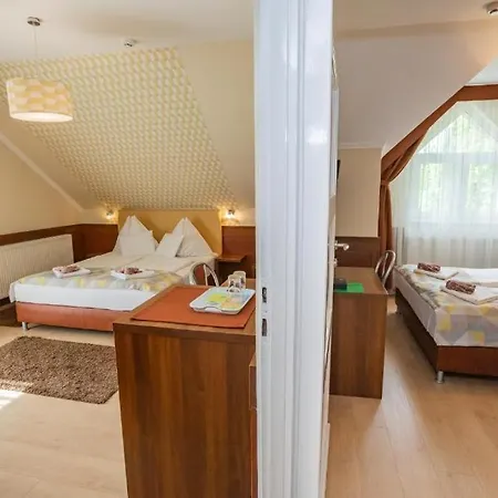 Hotel Pavai 3*
